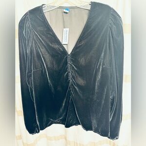 Old Navy NWT Black Whimsy Velvet Cropped Sleeves Bomber V-Neck button closure  M